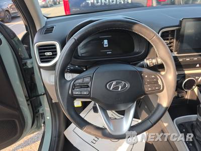2025 Hyundai Venue SEL - zdjęcie 10 z 27 - miniatura