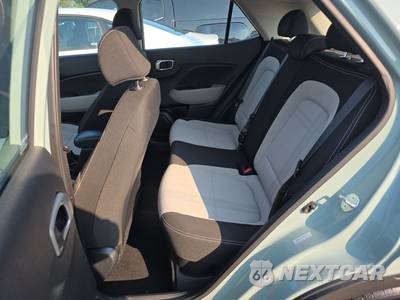 2025 Hyundai Venue SEL - zdjęcie 13 z 27 - miniatura