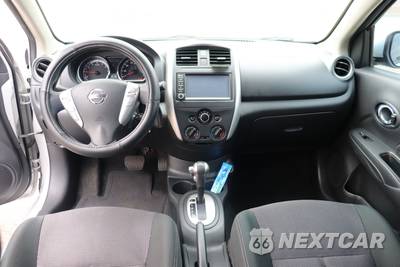 2019 Nissan Versa Sedan SV - zdjęcie 14 z 20 - miniatura