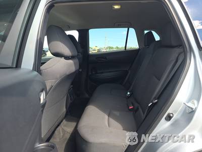 2025 Toyota Corolla Cross LE - zdjęcie 13 z 24 - miniatura
