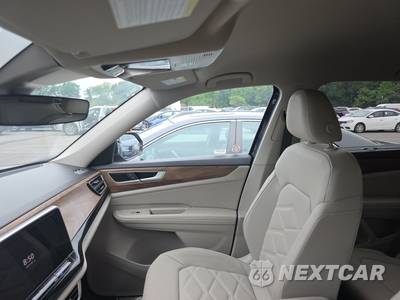 2025 Volkswagen Atlas 2.0T SE w/Technology - zdjęcie 19 z 26 - miniatura