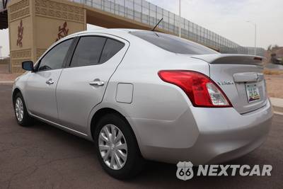 2019 Nissan Versa Sedan SV - zdjęcie 4 z 20 - miniatura
