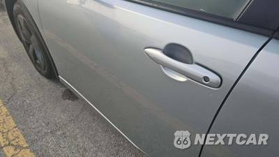 2025 Toyota Prius LE - zdjęcie 19 z 21 - miniatura