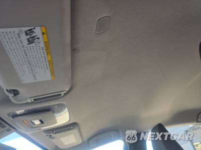 2025 Toyota Prius LE - zdjęcie 17 z 21 - miniatura
