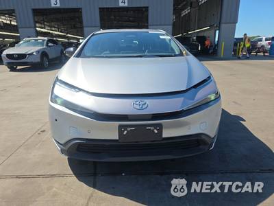 2025 Toyota Prius LE - zdjęcie 2 z 21 - miniatura