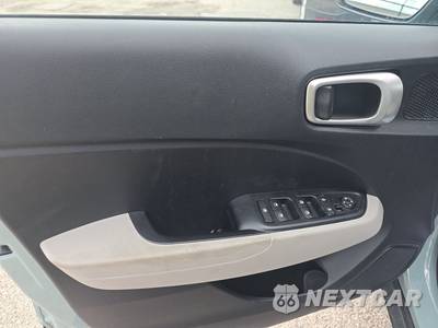 2025 Hyundai Venue SEL - zdjęcie 9 z 24 - miniatura