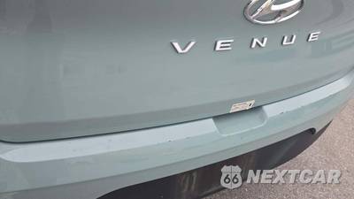 2025 Hyundai Venue SEL - zdjęcie 20 z 24 - miniatura