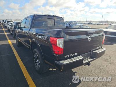2019 Nissan TITAN PRO-4X Crew Cab Short Bed - zdjęcie 6 z 20 - miniatura