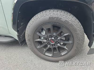 2026 Toyota Sequoia Platinum - zdjęcie 9 z 22 - miniatura