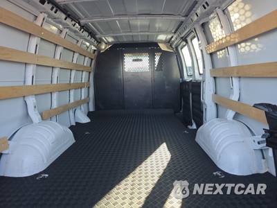 2025 GMC Savana 2500 Cargo Van 1WT 135.0" WB - zdjęcie 15 z 29 - miniatura
