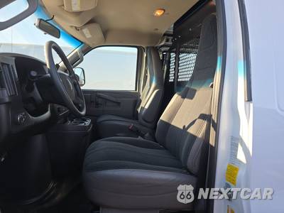 2025 GMC Savana 2500 Cargo Van 1WT 135.0" WB - zdjęcie 7 z 29 - miniatura