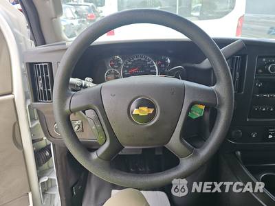2025 Chevrolet Express 2500 Cargo Van 1WT 135.0" WB - zdjęcie 10 z 20 - miniatura