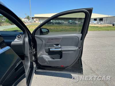 2022 Mercedes-Benz GLA 250 4MATIC - zdjęcie 19 z 37 - miniatura