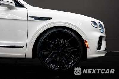 2024 Bentley Bentayga V8 - zdjęcie 20 z 50 - miniatura