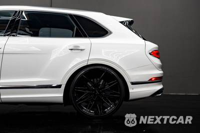 2024 Bentley Bentayga V8 - zdjęcie 6 z 50 - miniatura