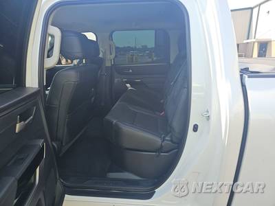 2022 Toyota Tundra Limited Crew Cab Medium Bed - zdjęcie 13 z 31 - miniatura