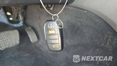 2022 Toyota Tundra Limited Crew Cab Medium Bed - zdjęcie 18 z 31 - miniatura