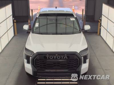 2022 Toyota Tundra Limited Crew Cab Medium Bed - zdjęcie 2 z 31 - miniatura