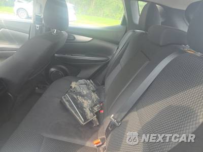 2020 Nissan Rogue Sport S - zdjęcie 19 z 41 - miniatura