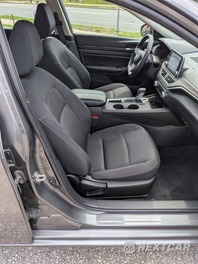 2025 Nissan Altima SV - zdjęcie 9 z 14 - miniatura