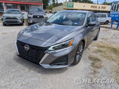 2025 Nissan Altima SV - zdjęcie 1 z 14 - miniatura