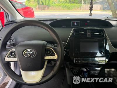 2017 Toyota Prius Two - zdjęcie 5 z 5 - miniatura
