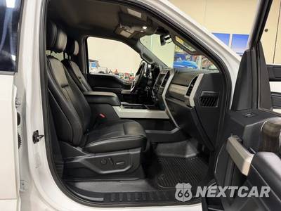 2020 Ford Super Duty F-350 Cab Chassis Lariat Crew Cab DRW - zdjęcie 40 z 51 - miniatura