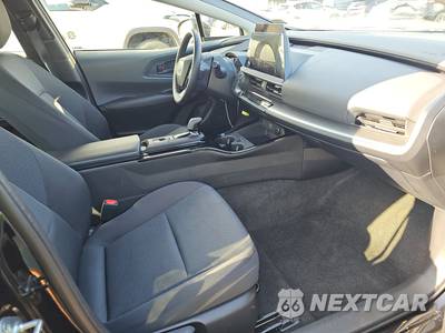 2025 Toyota Prius LE - zdjęcie 8 z 30 - miniatura