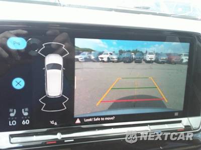 2025 Volkswagen Atlas 2.0T SE w/Technology - zdjęcie 9 z 30 - miniatura
