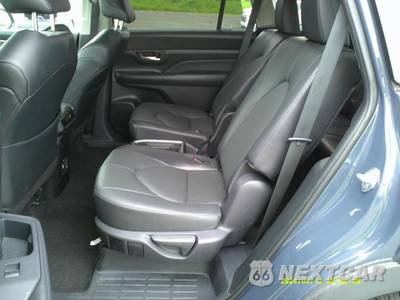 2025 Toyota Grand Highlander XLE - zdjęcie 22 z 30 - miniatura