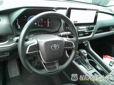 2025 Toyota Grand Highlander XLE - zdjęcie 5 z 30 - miniatura