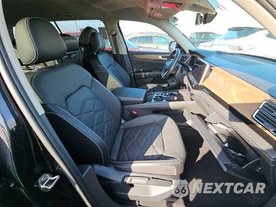 2025 Volkswagen Atlas 2.0T SE w/Technology - zdjęcie 8 z 31 - miniatura