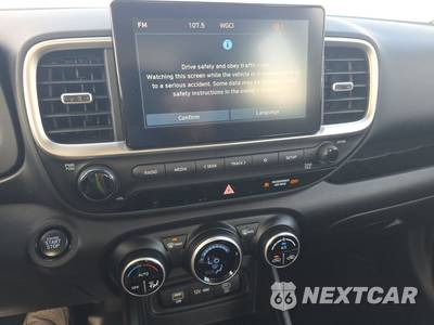 2025 Hyundai Venue SEL - zdjęcie 11 z 25 - miniatura