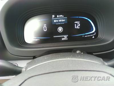 2025 Hyundai Venue SEL - zdjęcie 17 z 25 - miniatura