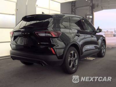 2025 Ford Escape ST-Line - zdjęcie 4 z 34 - miniatura