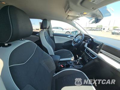 2025 Volkswagen Taos SE - zdjęcie 8 z 28 - miniatura