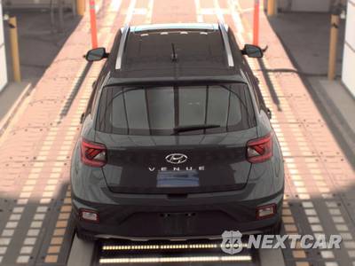 2025 Hyundai Venue SEL - zdjęcie 5 z 21 - miniatura