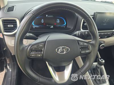2025 Hyundai Venue SEL - zdjęcie 10 z 21 - miniatura