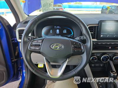 2025 Hyundai Venue SEL - zdjęcie 10 z 27 - miniatura