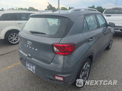 2025 Hyundai Venue SEL - zdjęcie 4 z 26 - miniatura