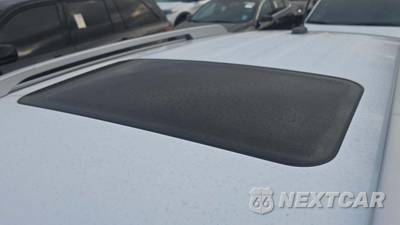2025 Hyundai Venue SEL - zdjęcie 17 z 28 - miniatura