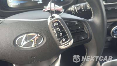 2025 Hyundai Venue SEL - zdjęcie 22 z 28 - miniatura