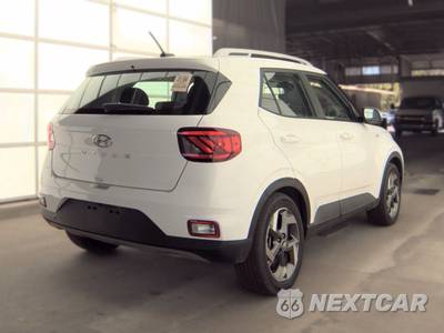 2025 Hyundai Venue SEL - zdjęcie 4 z 28 - miniatura