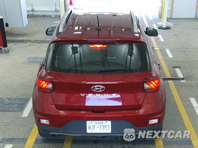 2025 Hyundai Venue SEL - zdjęcie 5 z 33 - miniatura