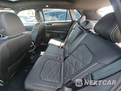 2025 Volkswagen Atlas Cross Sport 2.0T SE w/Technology - zdjęcie 13 z 25 - miniatura