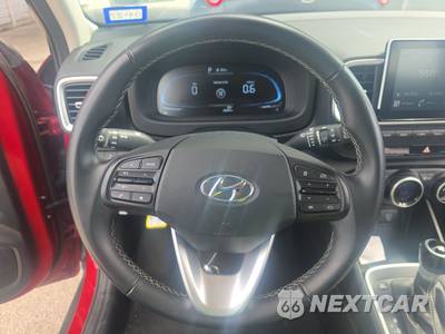 2025 Hyundai Venue SEL - zdjęcie 10 z 33 - miniatura