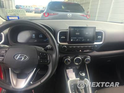 2025 Hyundai Venue SEL - zdjęcie 11 z 33 - miniatura
