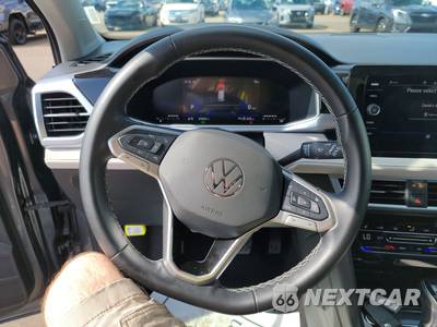 2025 Volkswagen Taos SE - zdjęcie 10 z 24 - miniatura