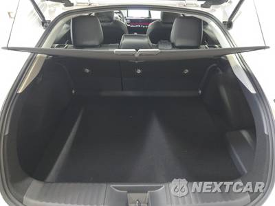 2026 Toyota Prius Plug-In Hybrid XSE - zdjęcie 16 z 21 - miniatura
