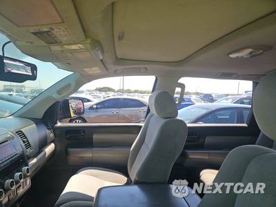 2013 Toyota Sequoia SR5 - zdjęcie 19 z 36 - miniatura